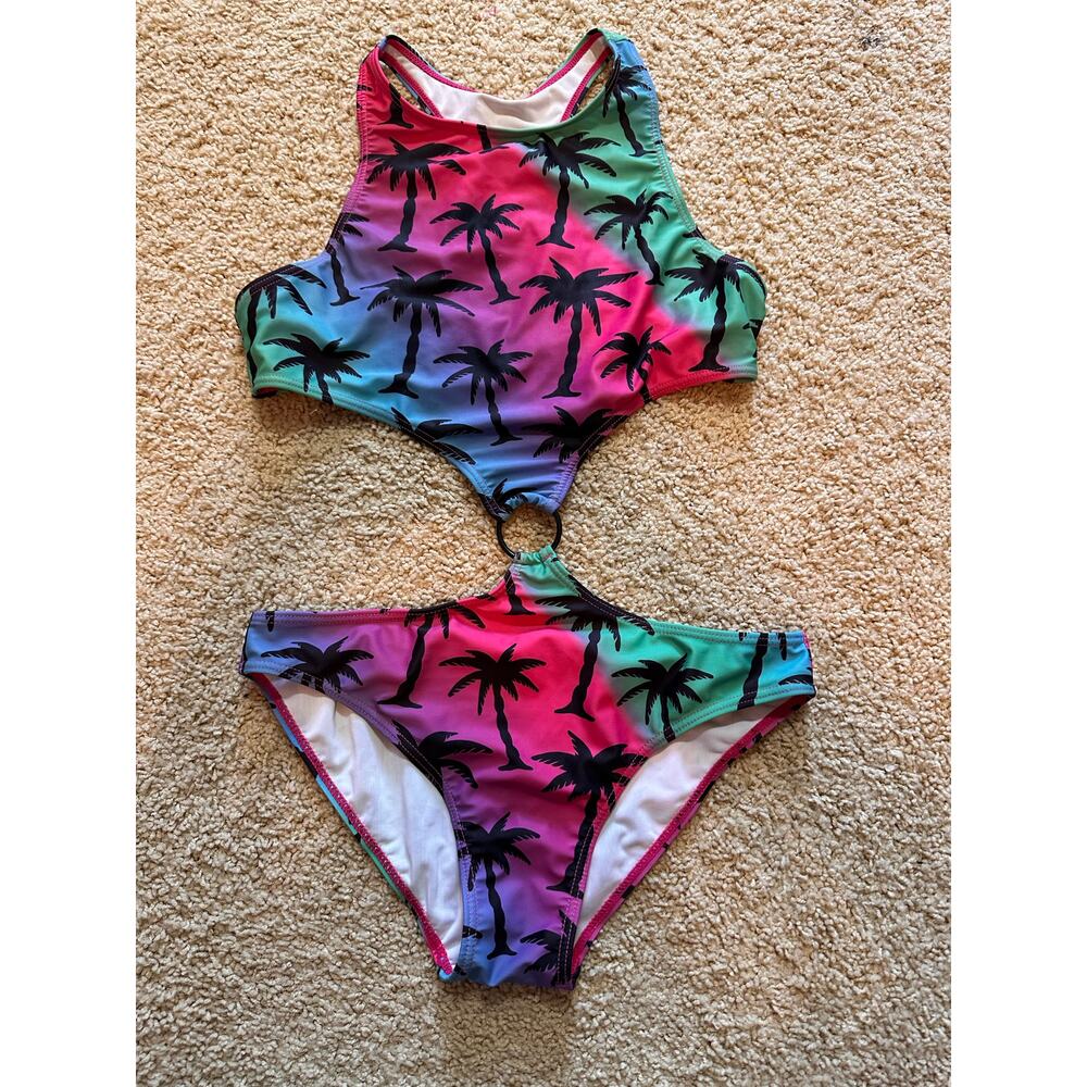 Celebrity Mood Beach Club Medium Cut out Swimsuit